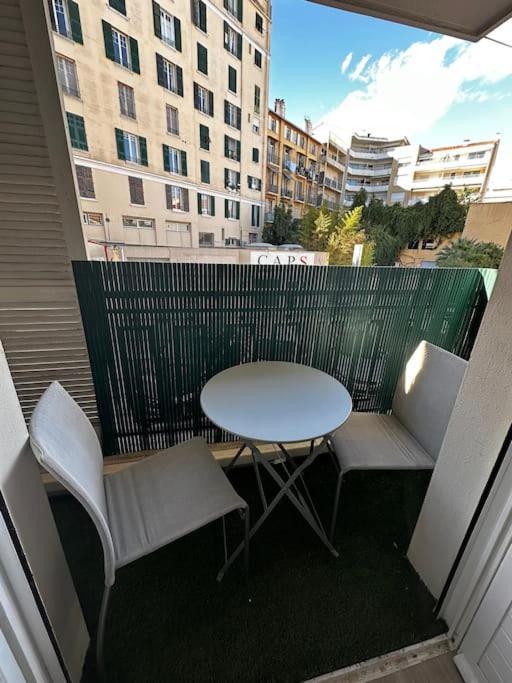 Apartmán Joli F2, 7 Min De La Gare Cannes Exteriér fotografie